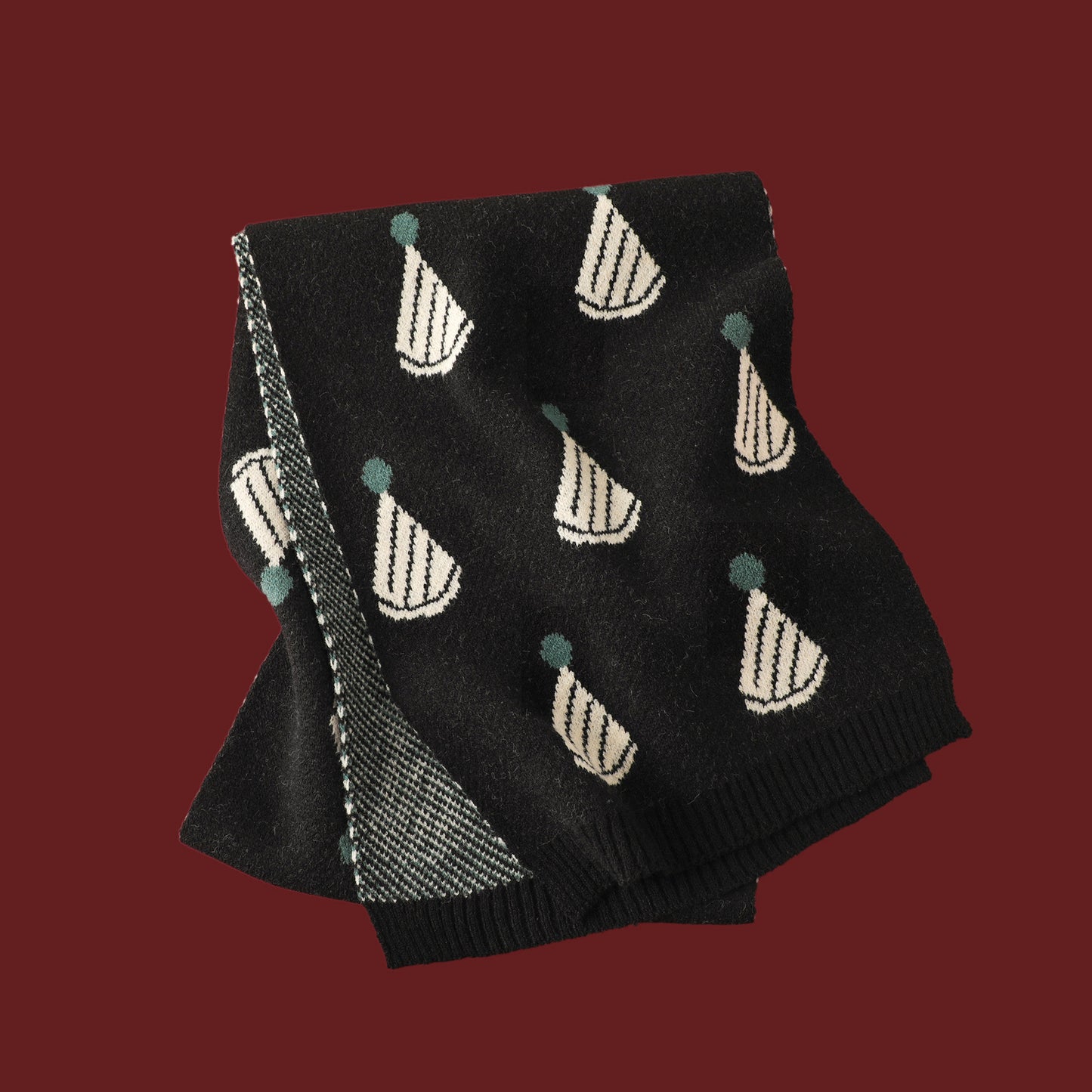 Red Knitted Scarf With Elk Print And Snowflake Pattern Designed For Warmth